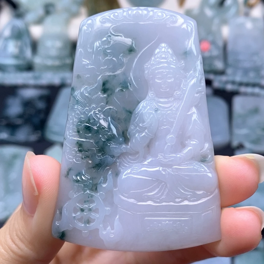 翡翠未镶嵌颈饰文殊
