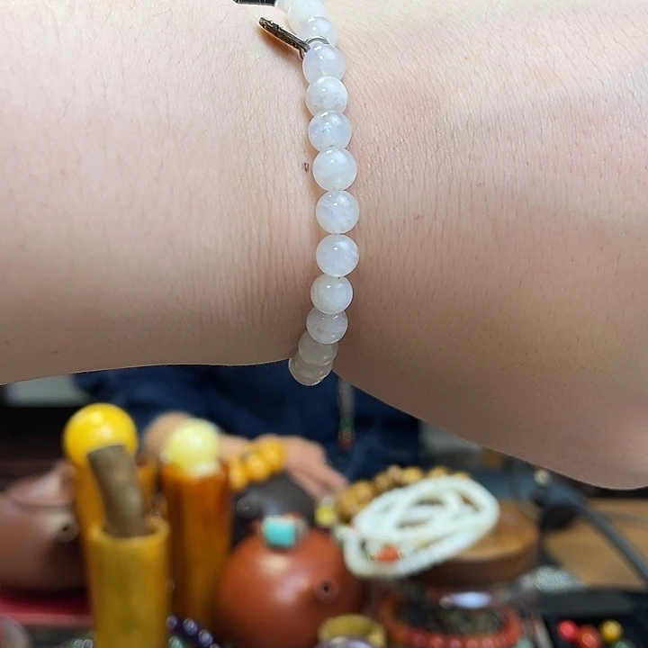 吕***白银S925镶嵌水晶手链水晶手串