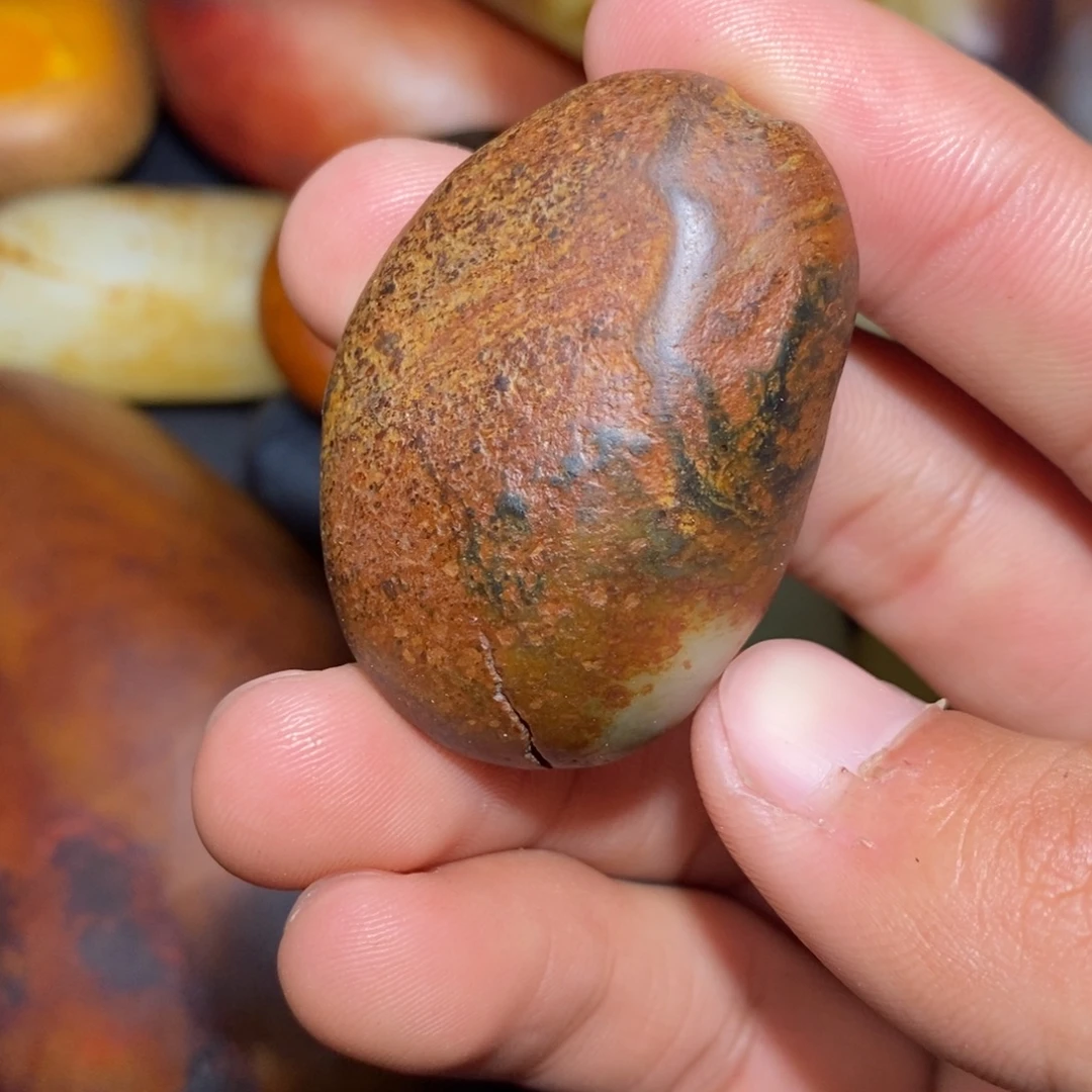 和田玉未镶嵌珠宝奇石