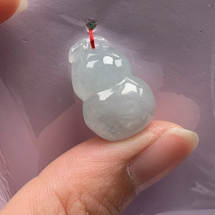 翡翠未镶嵌颈饰葫芦吊坠