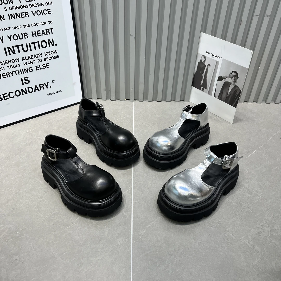 时尚百搭休闲玛丽珍鞋黑色复古粗跟厚底圆头圆头秋季韩版女士