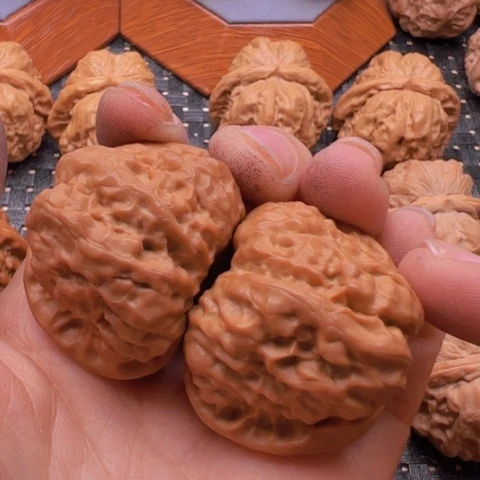 文玩核桃把件毒*边41左右