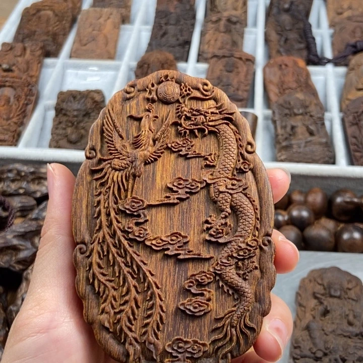 木银*系越1黄棋龙凤牌子吊坠