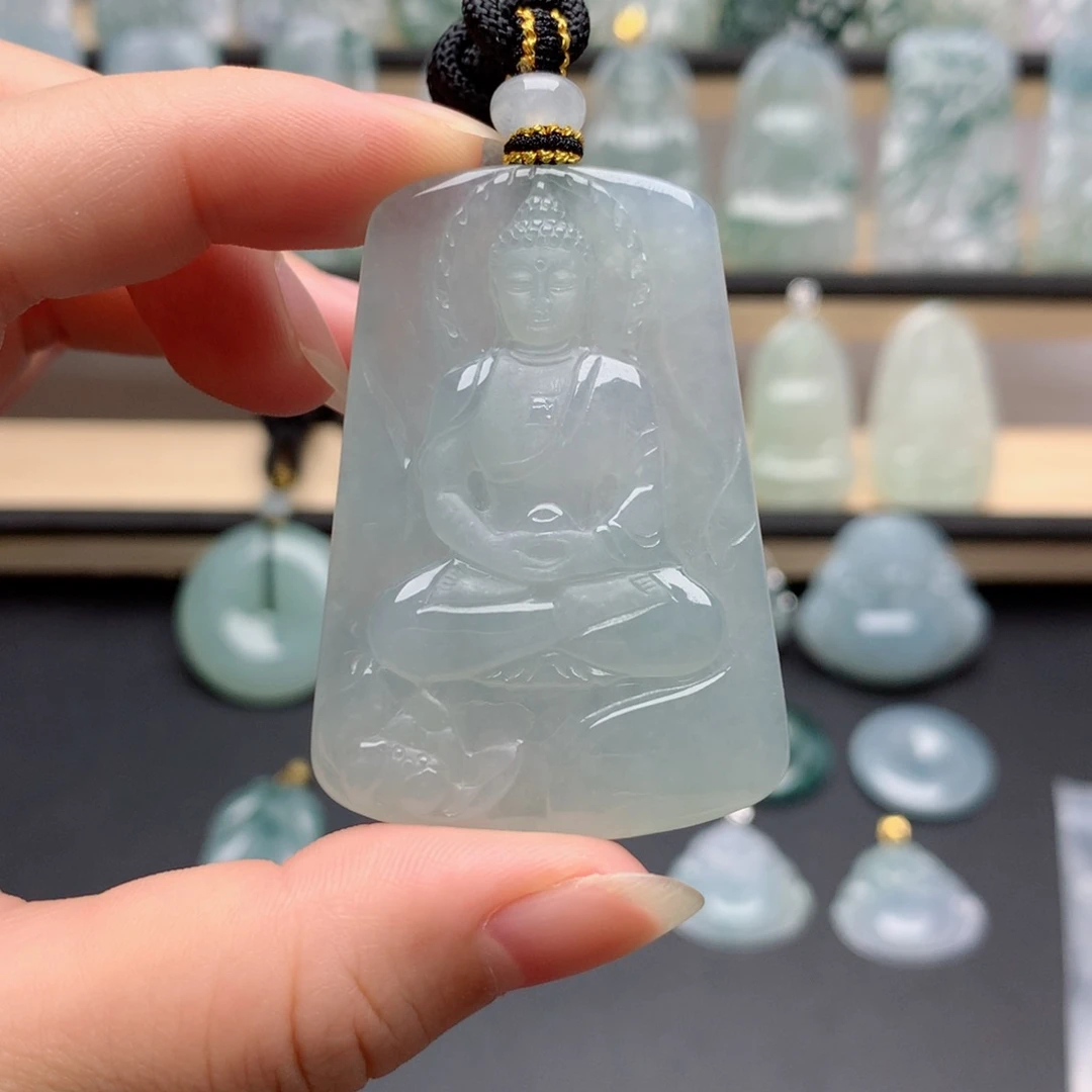 翡翠未镶嵌颈饰大日