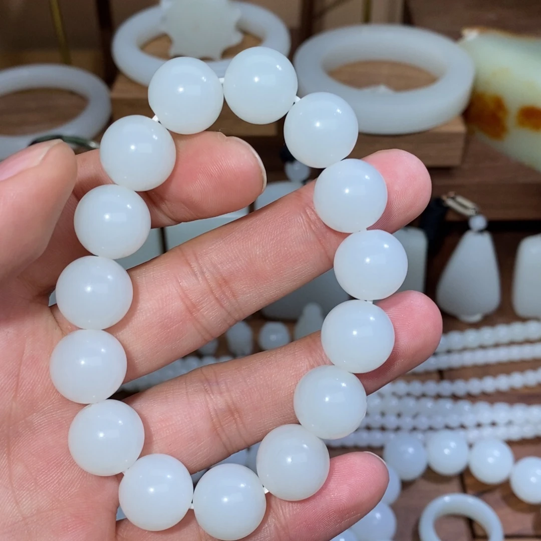 听***雨和田玉（糖玉）未镶嵌手链