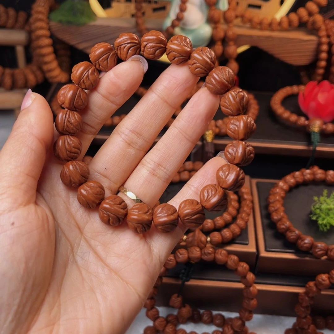 吊坠桃核13玉龙脊手串