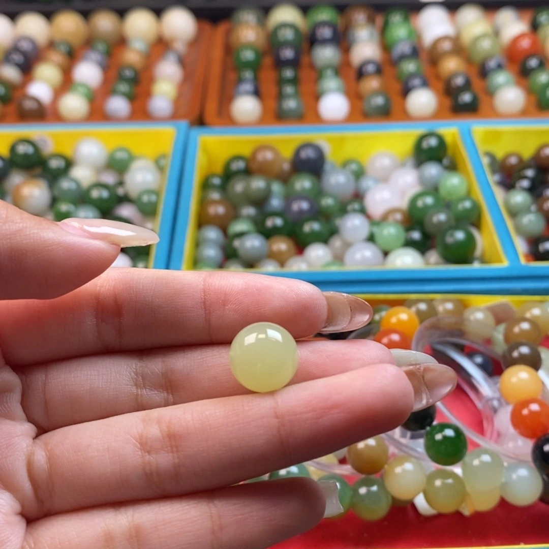 和田玉未镶嵌珠宝奇石福利黄口单珠z12（有水线