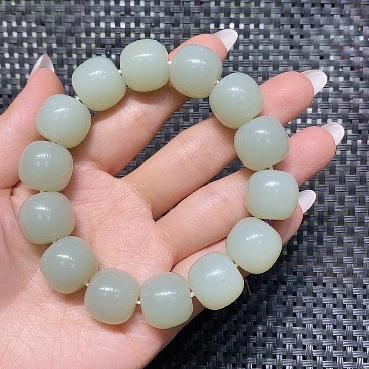 和田玉未镶嵌手链