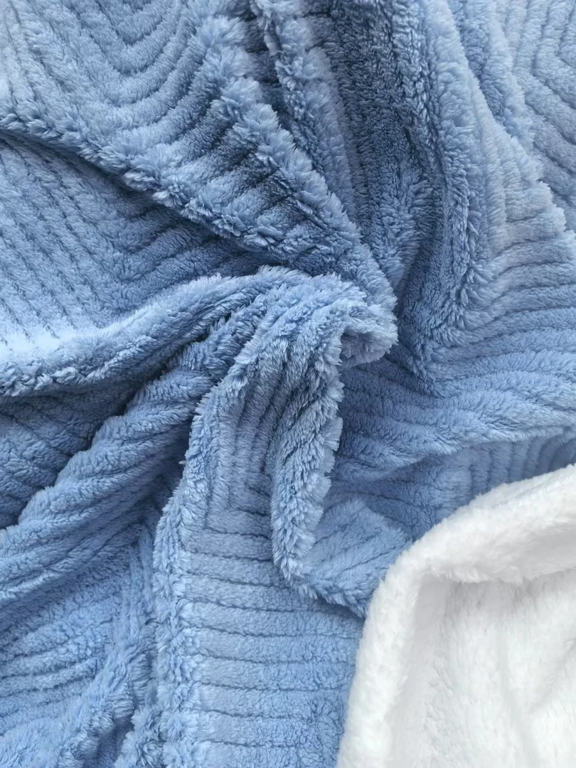 200cm*230cm蓝色w条纹柔软吸水加厚奶绒被套