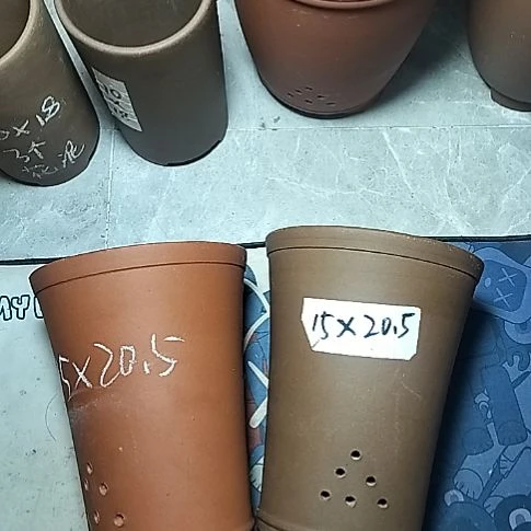 红泥紫泥新品两个花盆微瑕