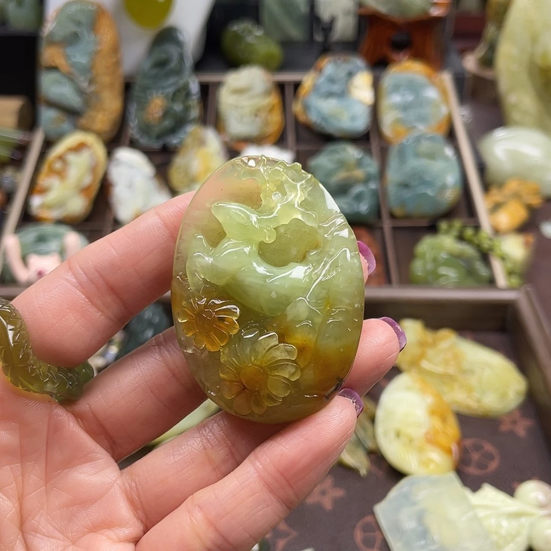 蛇纹石玉颈饰未镶嵌鹤**元辽阳小鹿