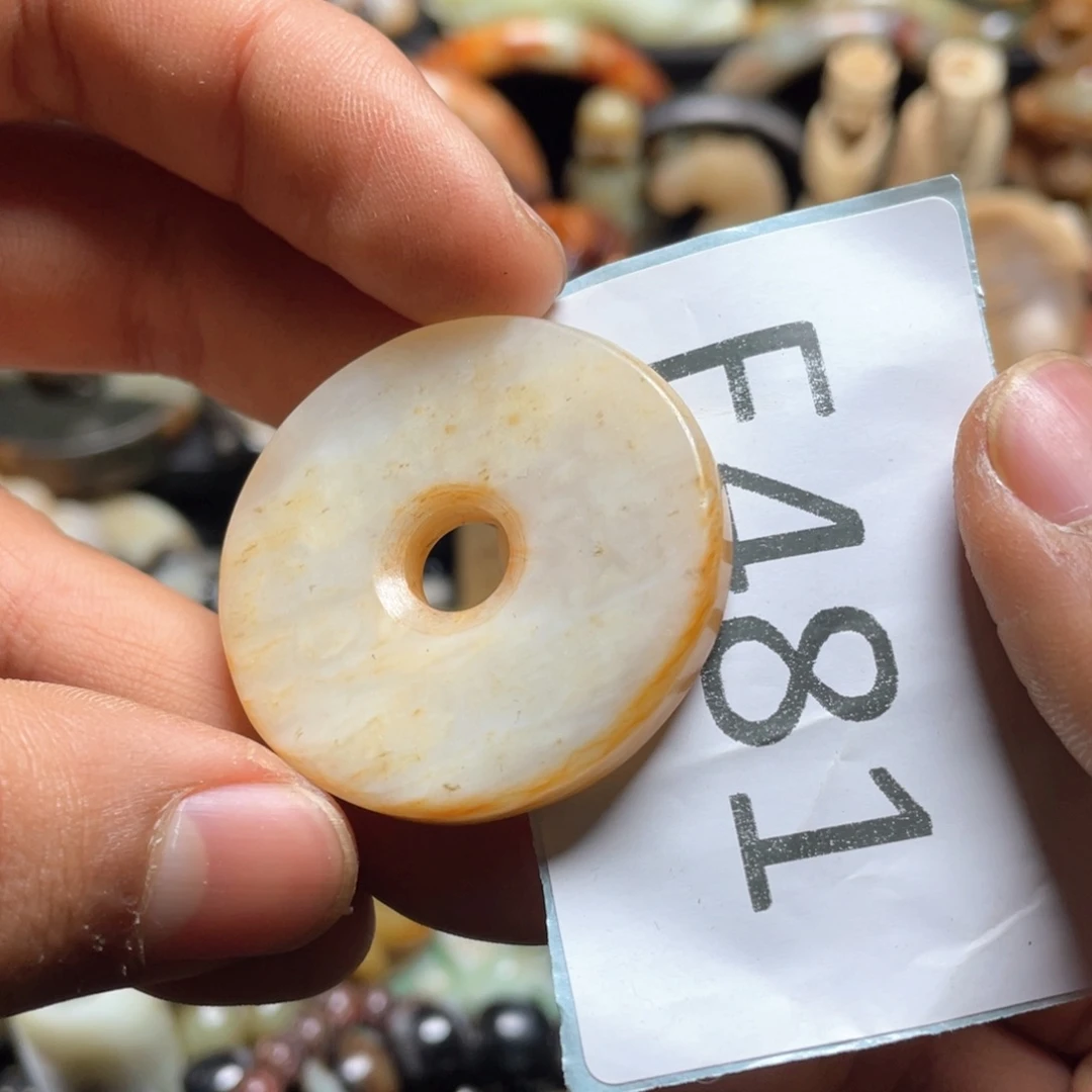 和田玉（糖玉）挂件未镶嵌