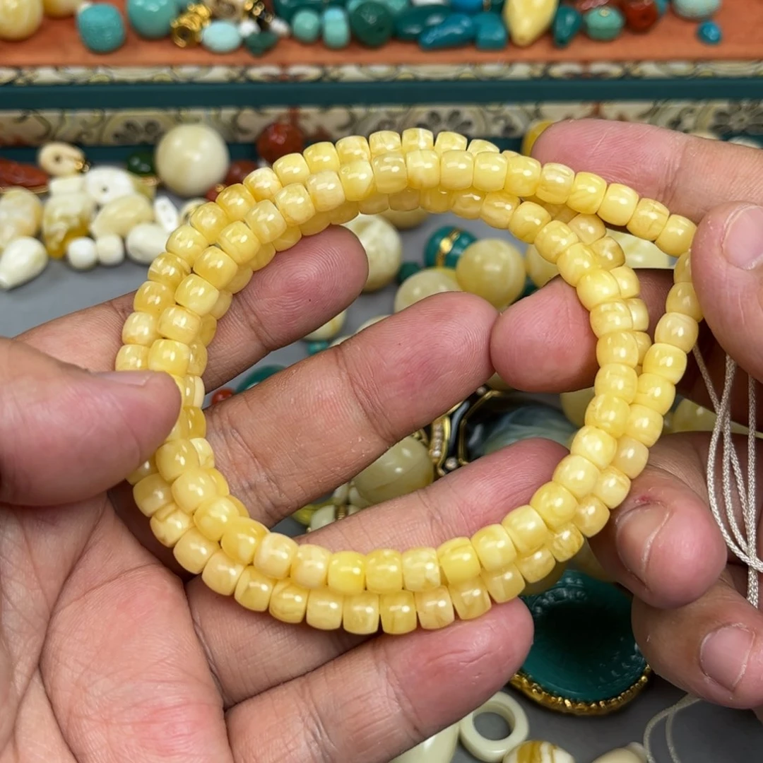 未镶嵌琥珀珠宝奇石104