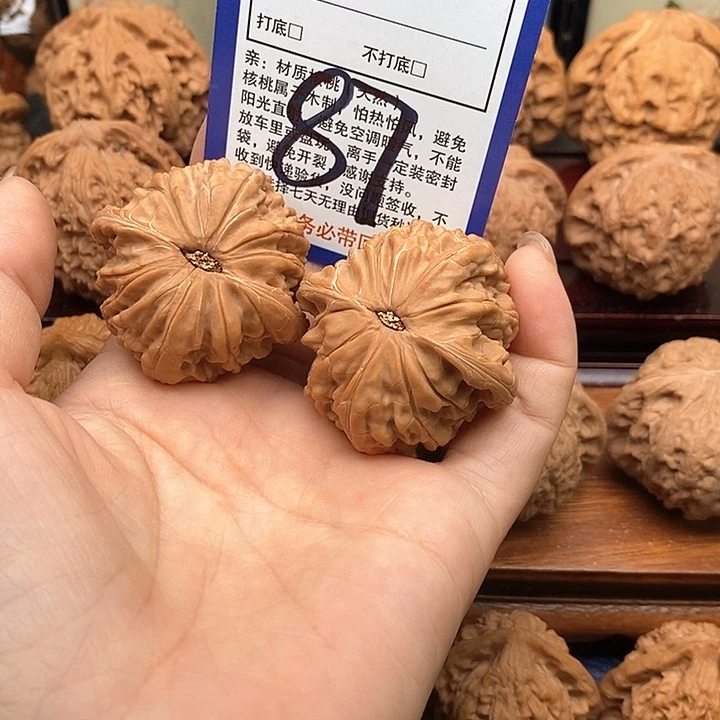 刚***炮桃核吊坠磨盘狮子头42