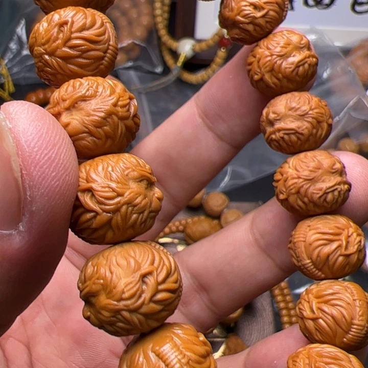 猴头核桃吊坠啦啦啦