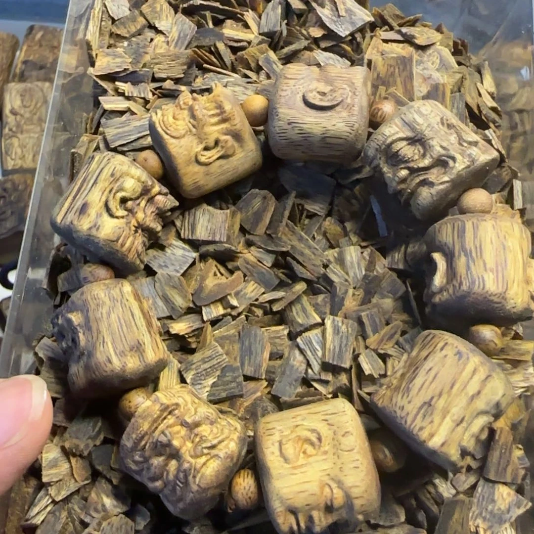 用***子沉香碎屑沉香老白棋乌身圆叶