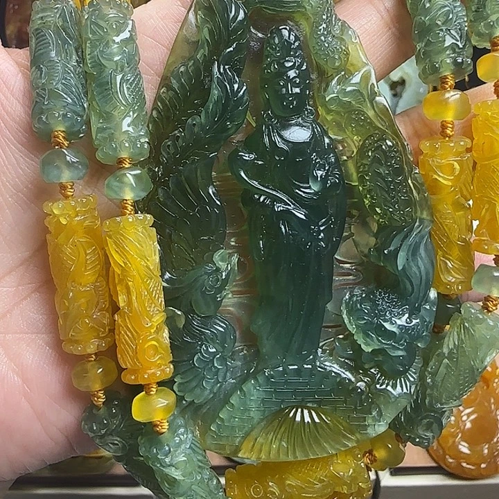 未镶嵌蛇纹石玉颈饰