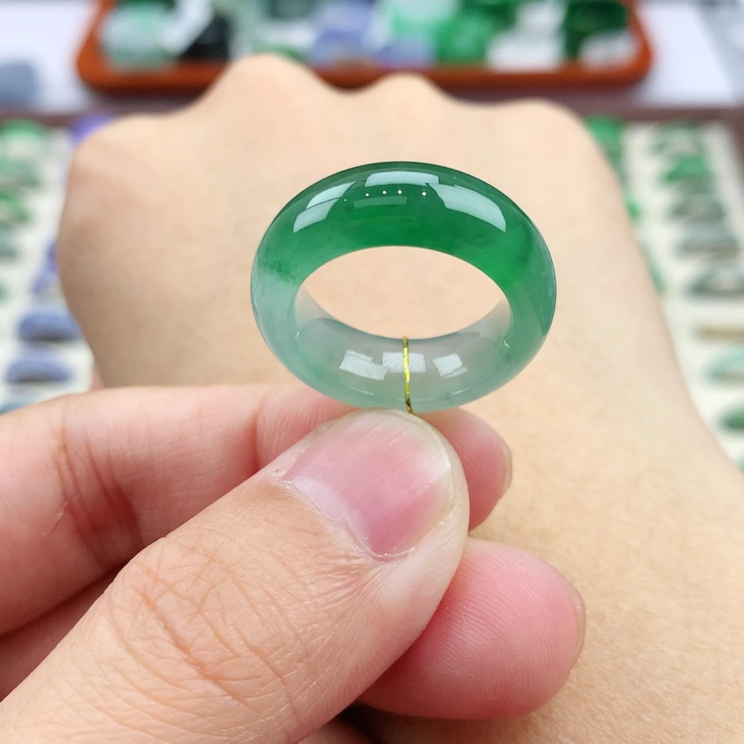 翡翠未镶嵌戒指12号