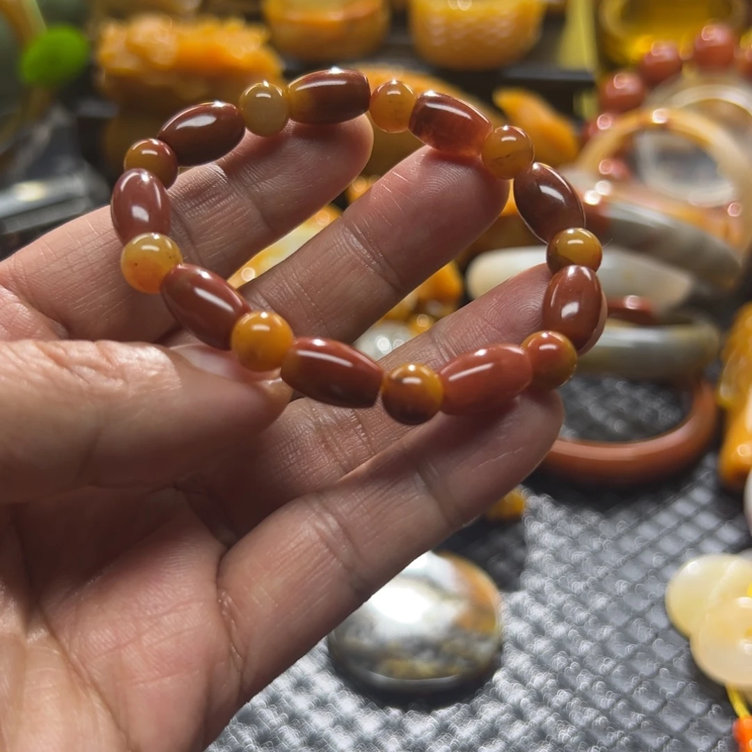 石英质玉未镶嵌颈饰