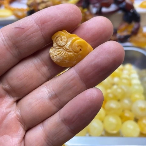 手串蜜蜡未镶嵌吊坠