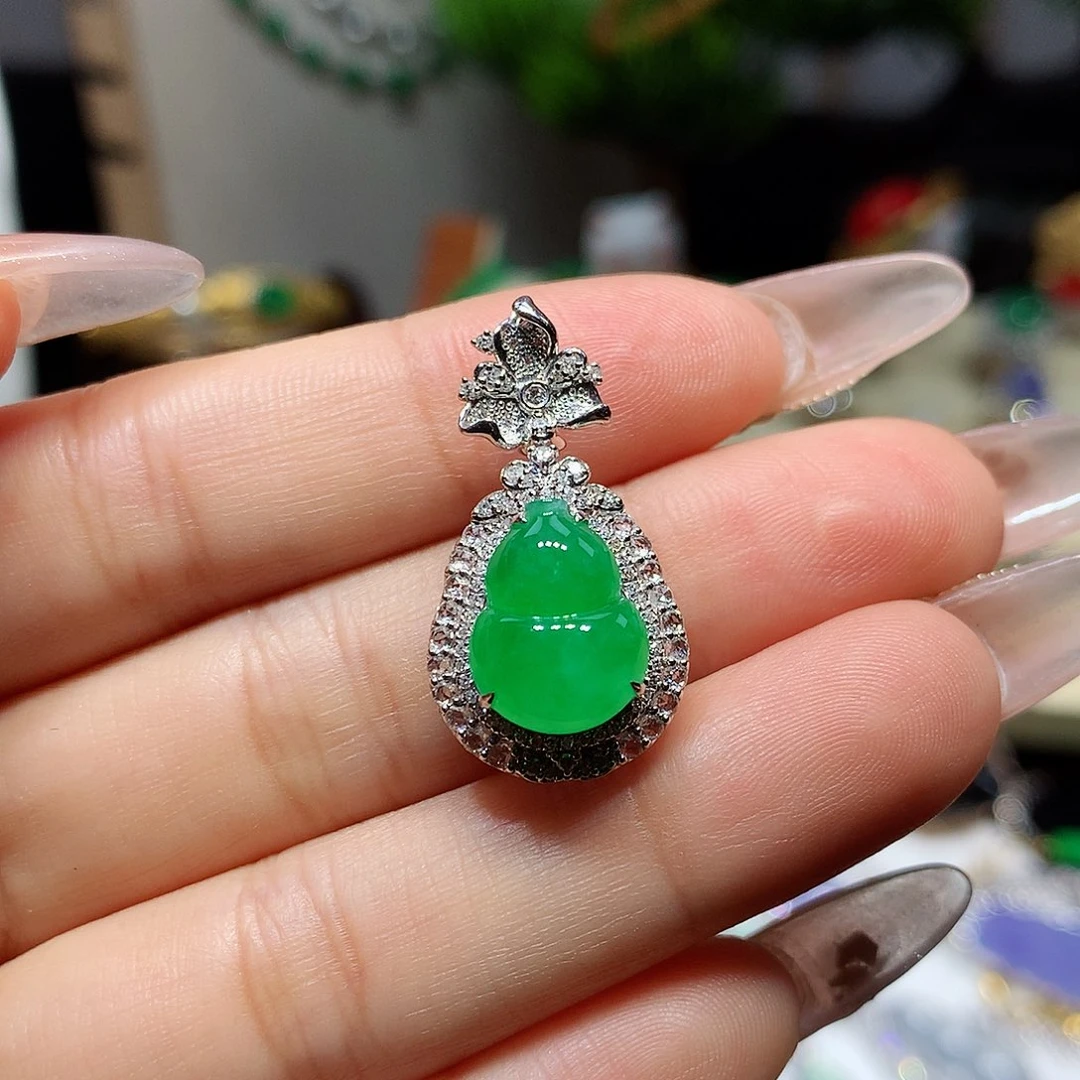 翡翠戒指18K金镶嵌吊坠