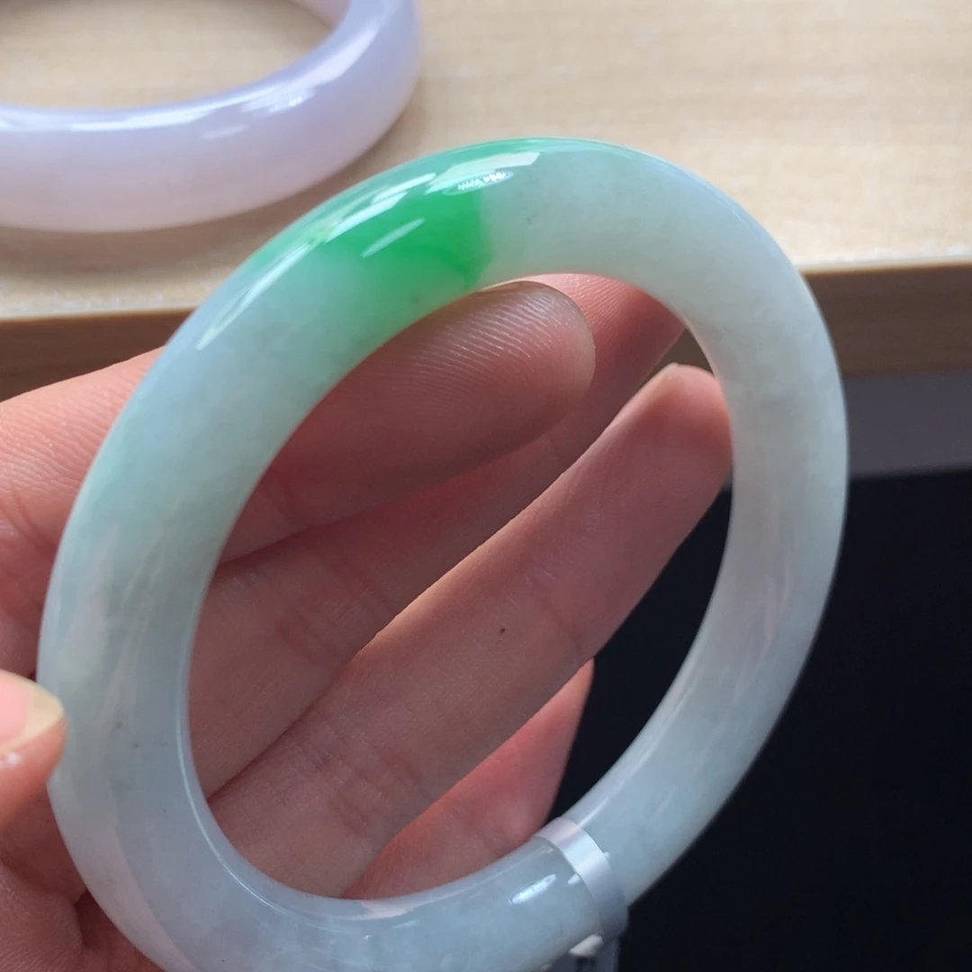 未镶嵌手镯翡翠手镯