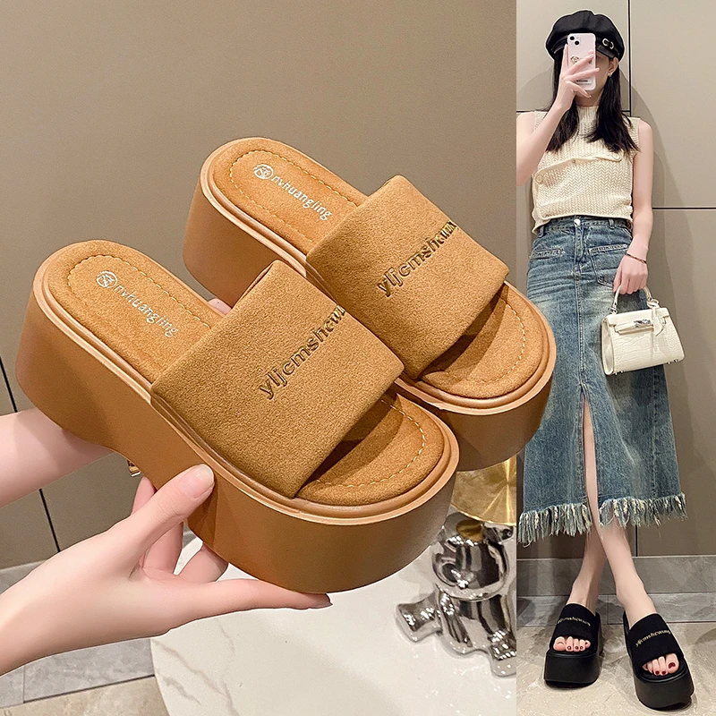 欧货2025新款夏季一字凉拖厚底增高凉鞋女简约百搭休闲坡跟松糕鞋