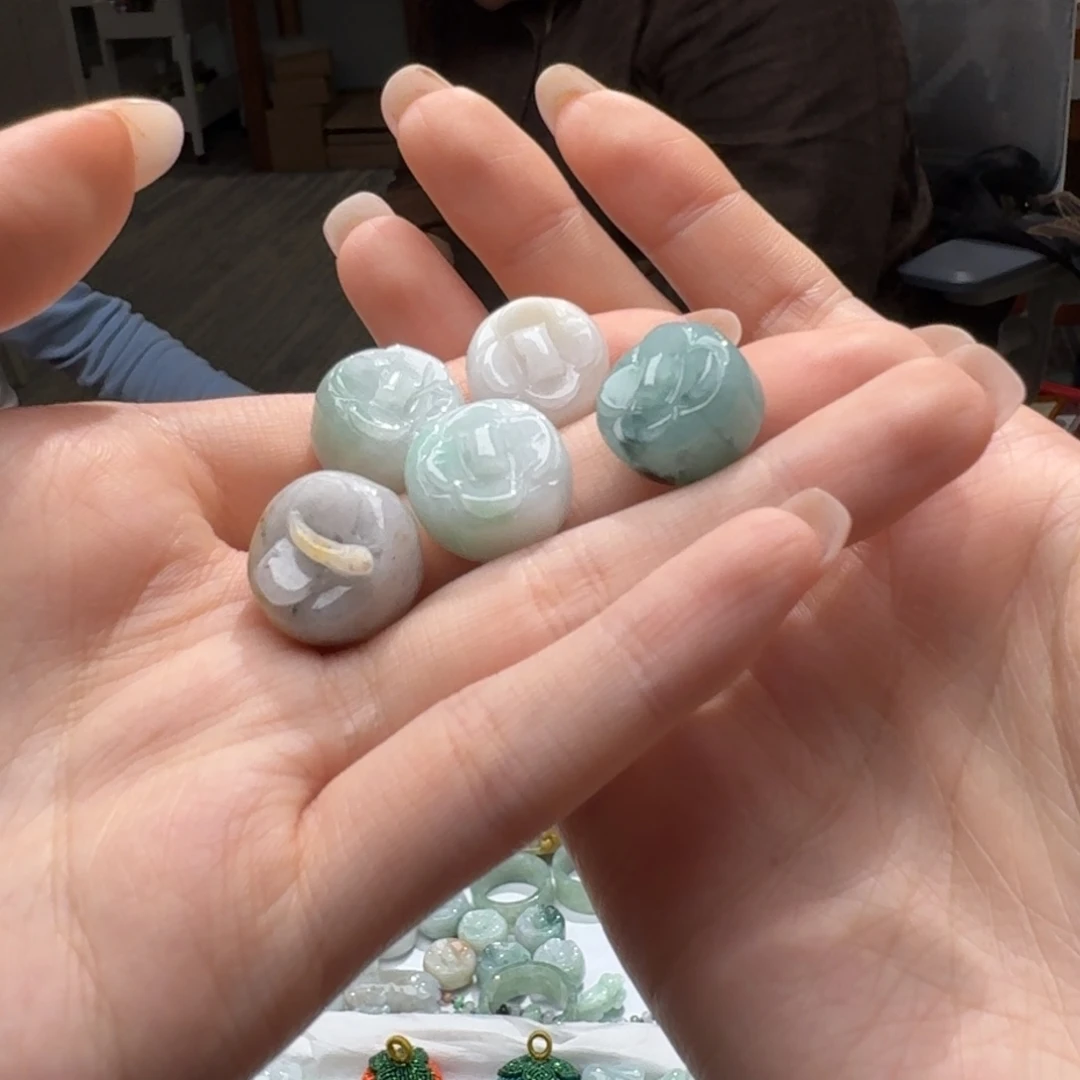 未镶嵌挂件翡翠福利1个，不包邮，拍邮费发货