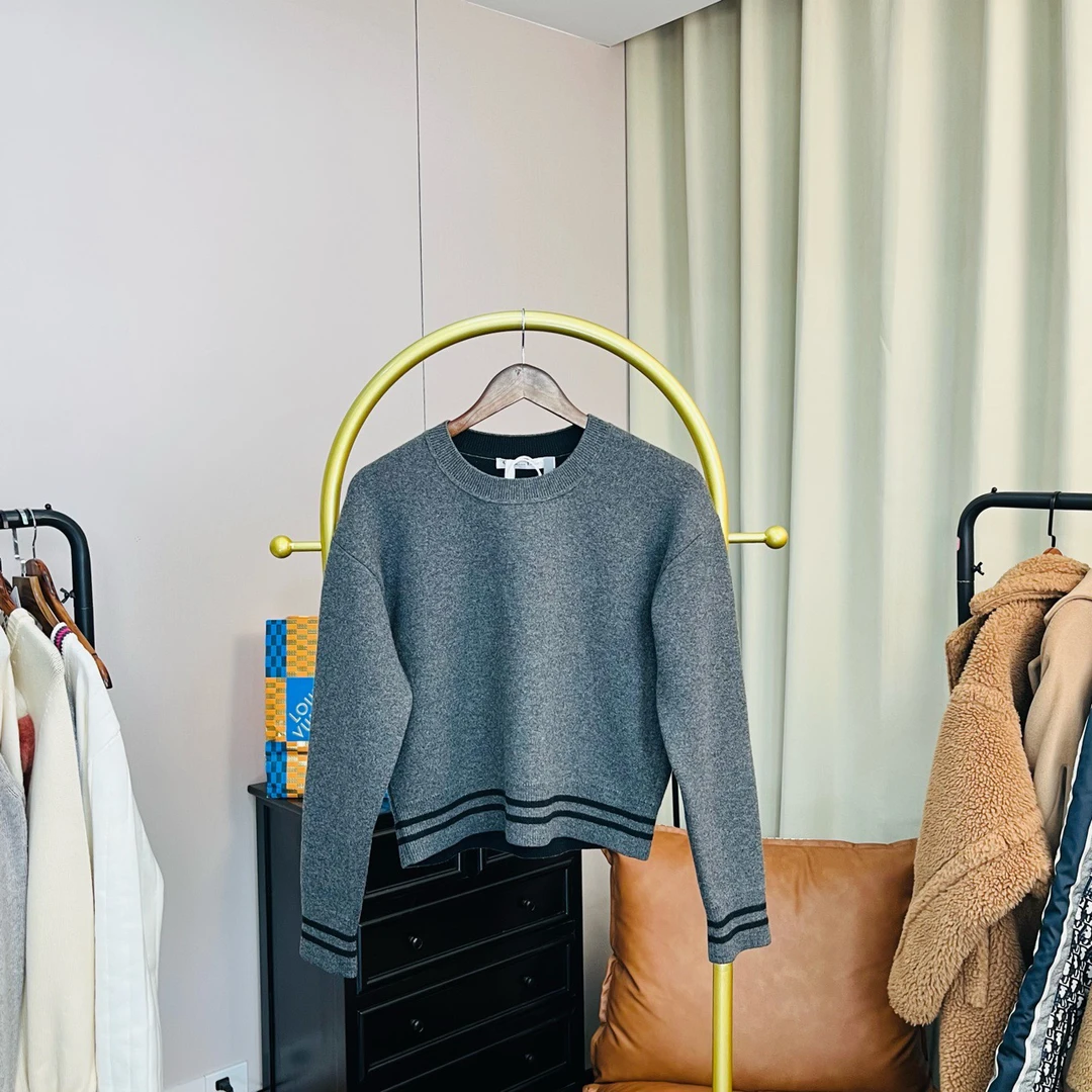 Dior/迪奥 灰色背后logo毛衣 36码 99新