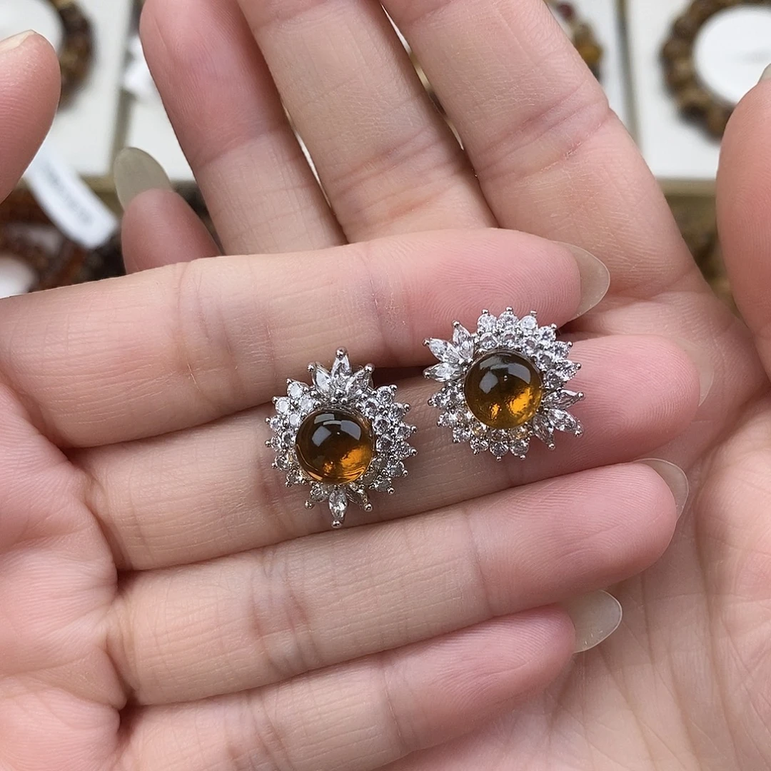 琥珀未镶嵌裸石耳饰