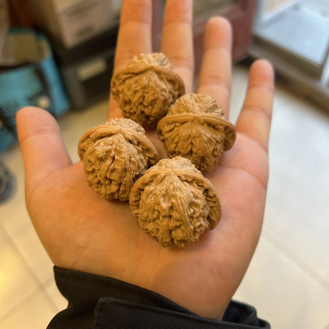 【阿钰推荐】LY36614-核桃（白狮子）-39mm