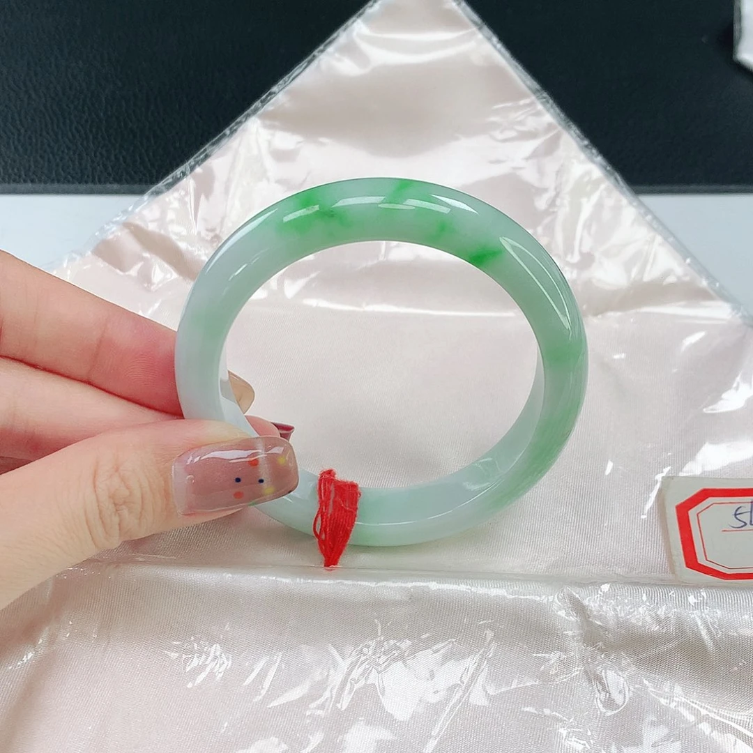 未镶嵌手镯翡翠011