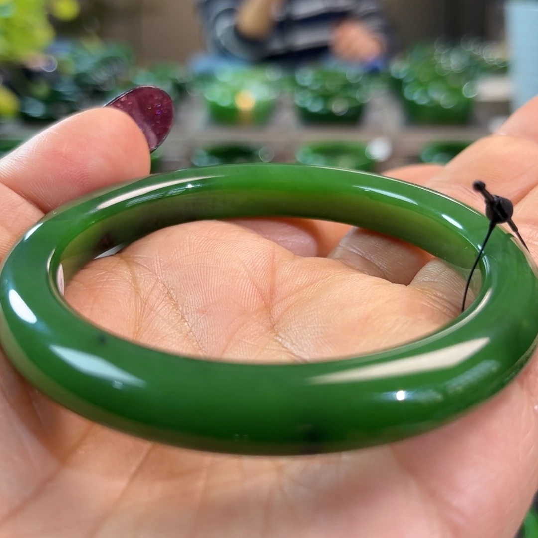 未镶嵌手镯和田玉（碧玉）