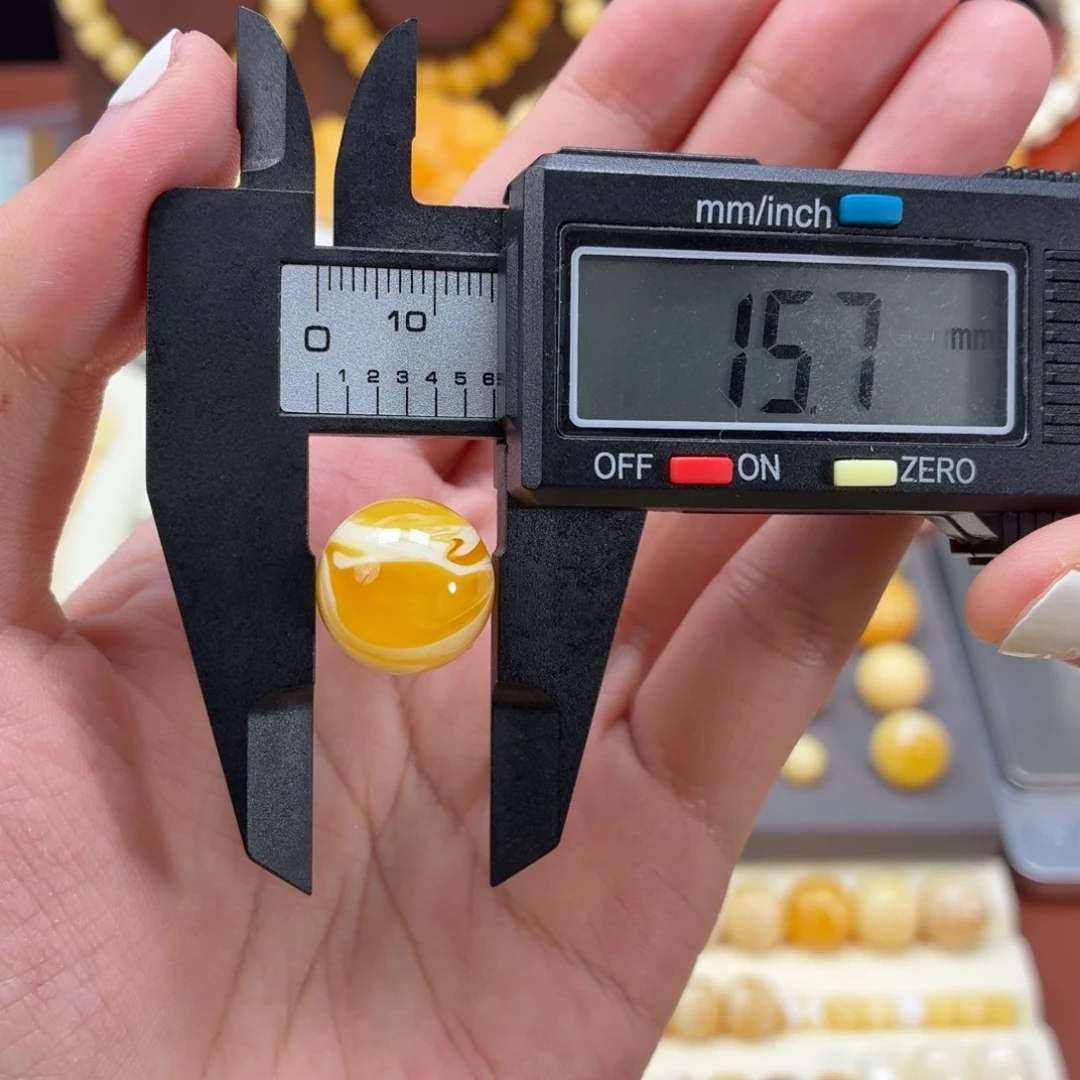 琥珀未镶嵌裸石焦皮海豚15.7mm