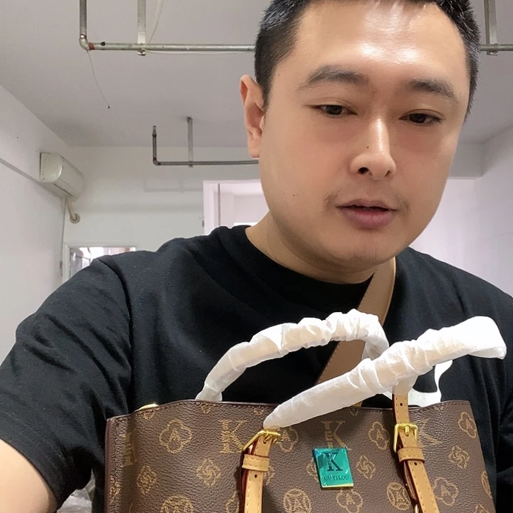 蚕丝羊剖层皮革麂皮（革）山羊皮（革）鳄鱼皮（革）犏牛皮（革）