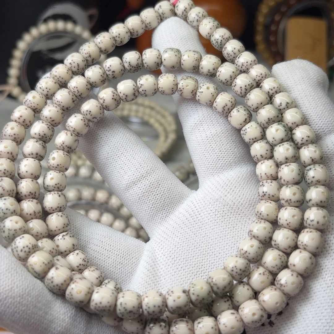 惊***_吊坠星月菩提8*7贯穿通体脖挂