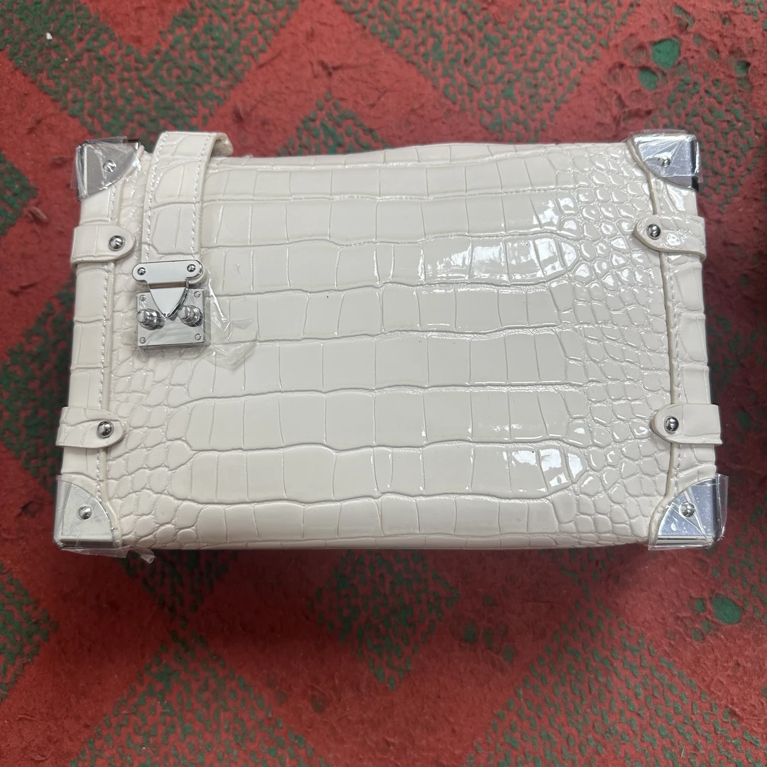 TOLEX2025新款手工女包软盒子油蜡纹白色23.5cm