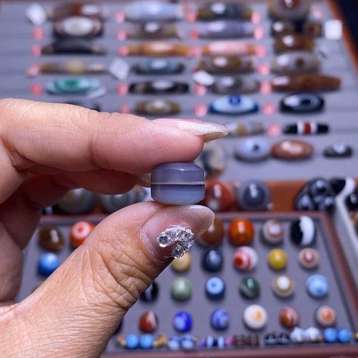 浊***酒玛瑙/玉髓未镶嵌颈饰