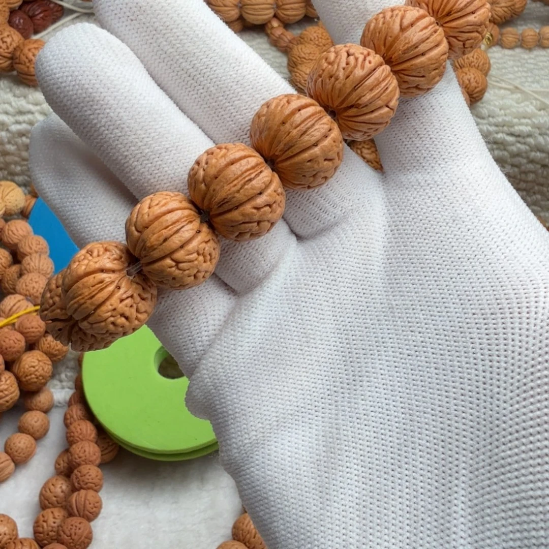 孙***森吊坠桃核王者南瓜