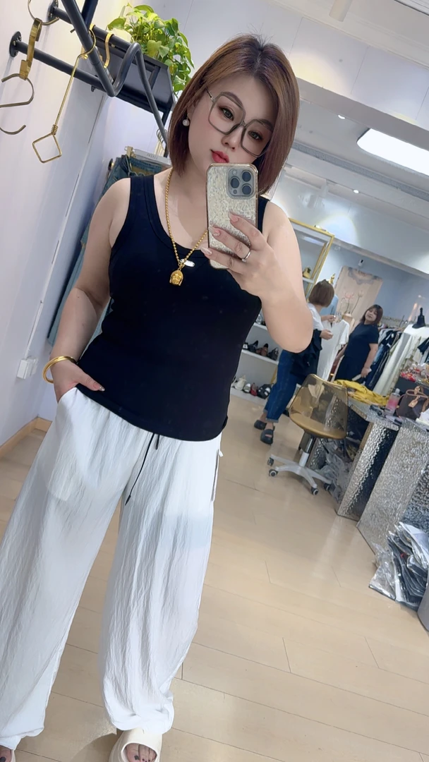 【王大艳家】里6811，白裤子