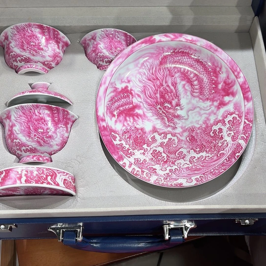 瓷片景德镇瓷器精品陈列