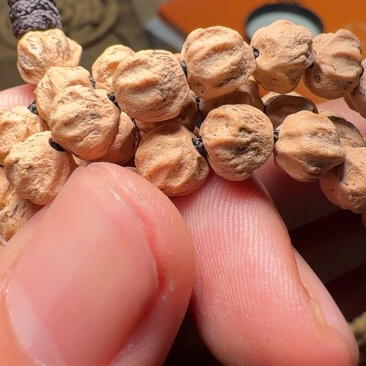 小***。柏香籽/百香籽吊坠