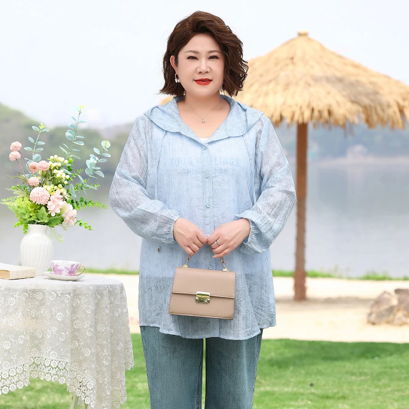 时尚妈妈夏装薄款外套防晒衣连帽开衫显年轻大码休闲外搭中年女装