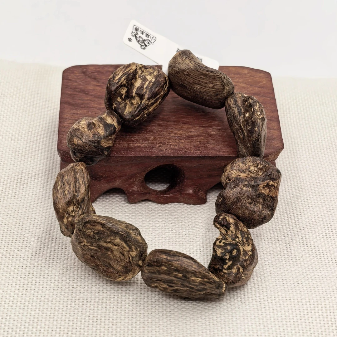 （标）重约33.40克 250713马泥瘤单/1300（19手围）（单）天然香道