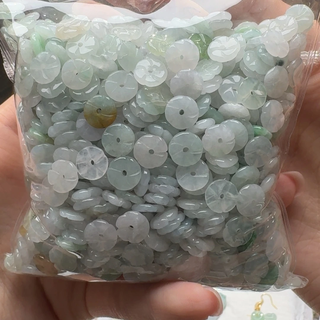 未镶嵌挂件翡翠福利20个，不包邮，拍一单邮费发货