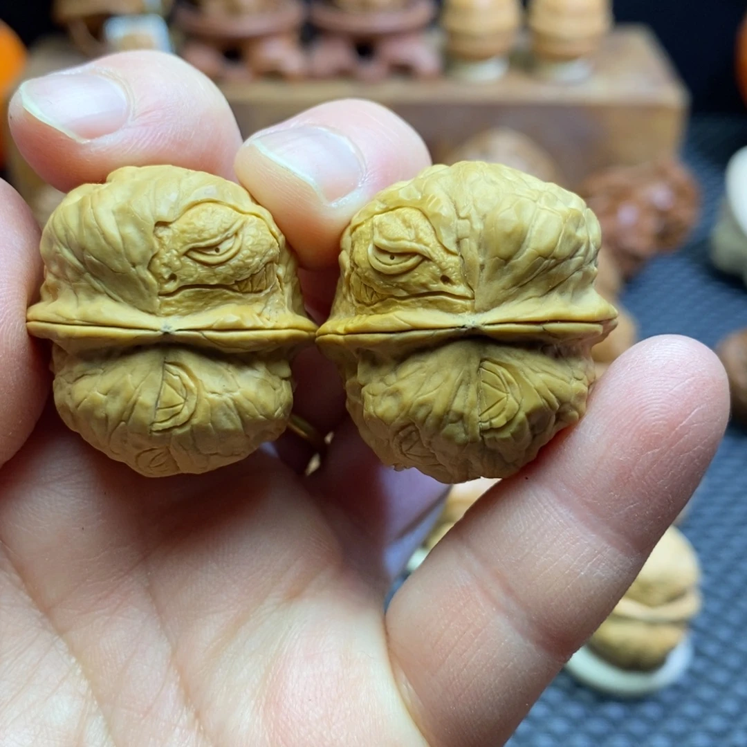 手串/手链核桃铁核桃雕刻金蟾小手捻