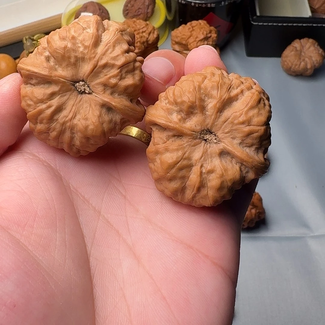 文玩核桃吊坠河***牙蛤蟆头