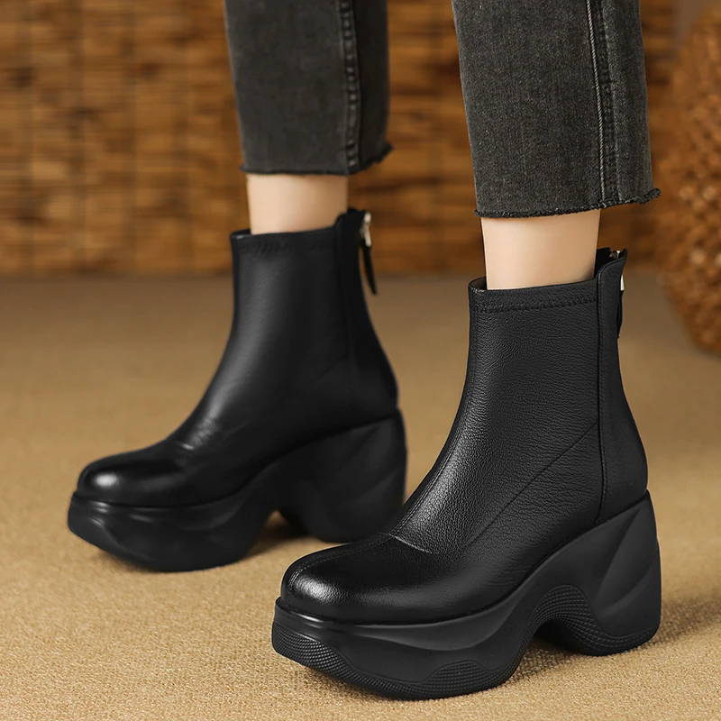 久穿不累羊皮坡跟短靴小个子增高防水台厚底靴子女单靴短筒瘦瘦靴