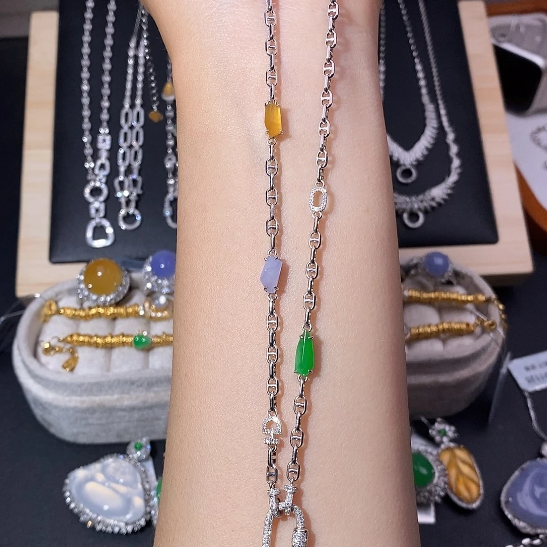 翡翠18K金镶嵌颈饰链子