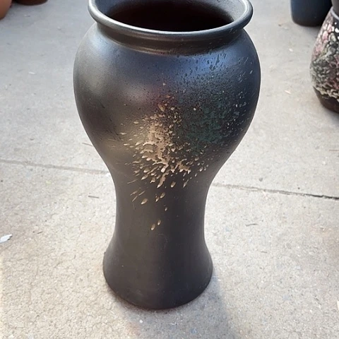 16/38瑕疵底部鼓包